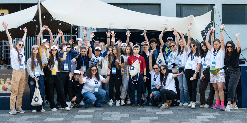 Alături de voluntarii Metropolitan Life, 20 de elevi de la Școala Gimnazială Avram Iancu din Dej au participat la Sports Festival, unde au experimentat peste 30 de sporturi și activități